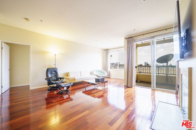 4568 W 1ST Street 308, Los Angeles, CA 90004