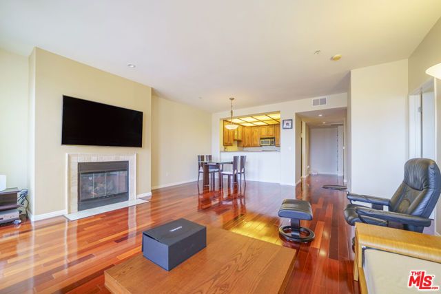 4568 W 1ST Street 308, Los Angeles, CA 90004