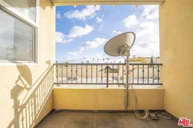 4568 W 1ST Street 308, Los Angeles, CA 90004