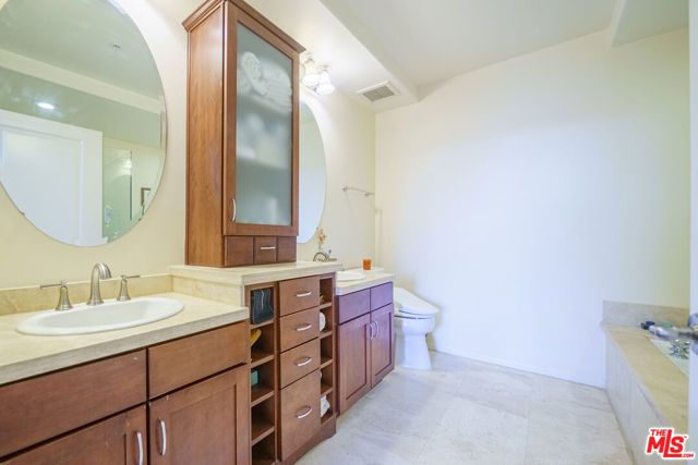 4568 W 1ST Street 308, Los Angeles, CA 90004