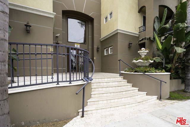 4568 W 1ST Street 308, Los Angeles, CA 90004