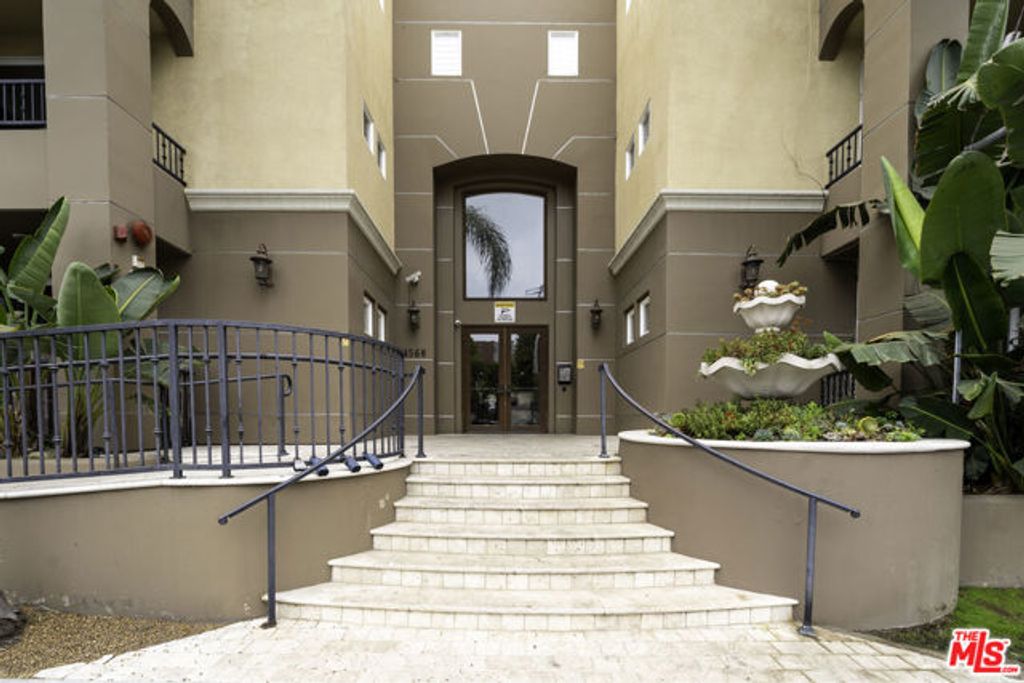 4568 W 1ST Street 308, Los Angeles, CA 90004