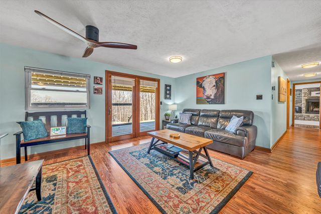 153 Harbor Club LN, Hardy, VA 24101