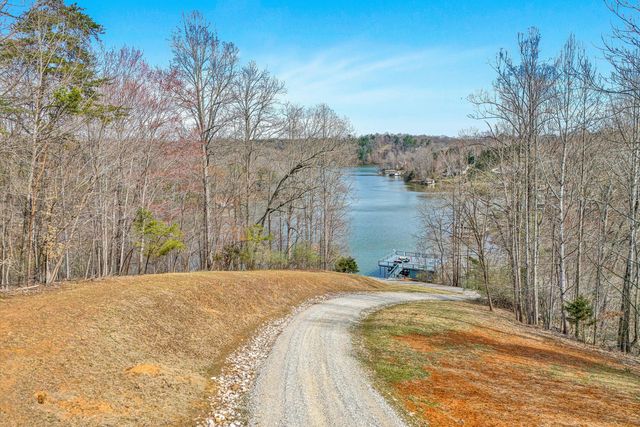 153 Harbor Club LN, Hardy, VA 24101