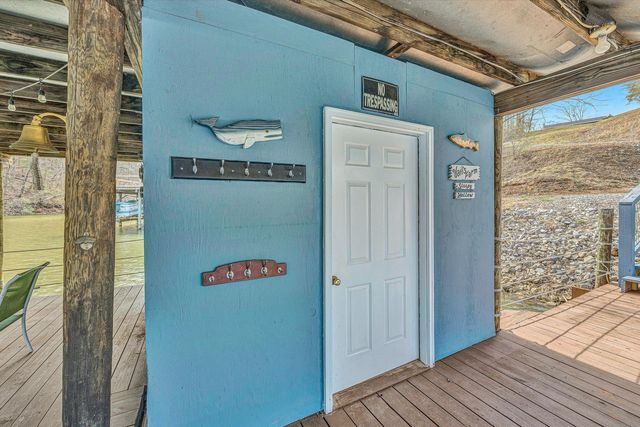 153 Harbor Club LN, Hardy, VA 24101