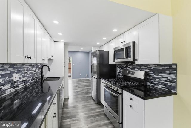 6433 LAMPLIGHTER RDG, Glen Burnie, MD 21061