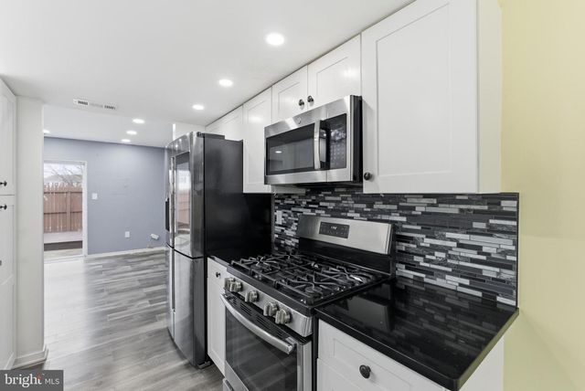 6433 LAMPLIGHTER RDG, Glen Burnie, MD 21061