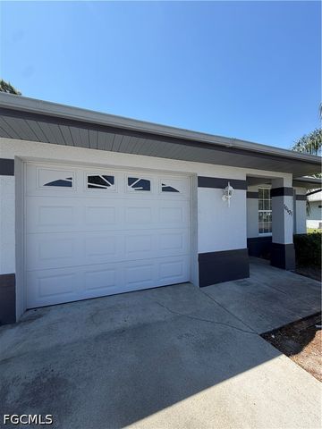 10625 Windsmont CT, Lehigh Acres, FL 33936