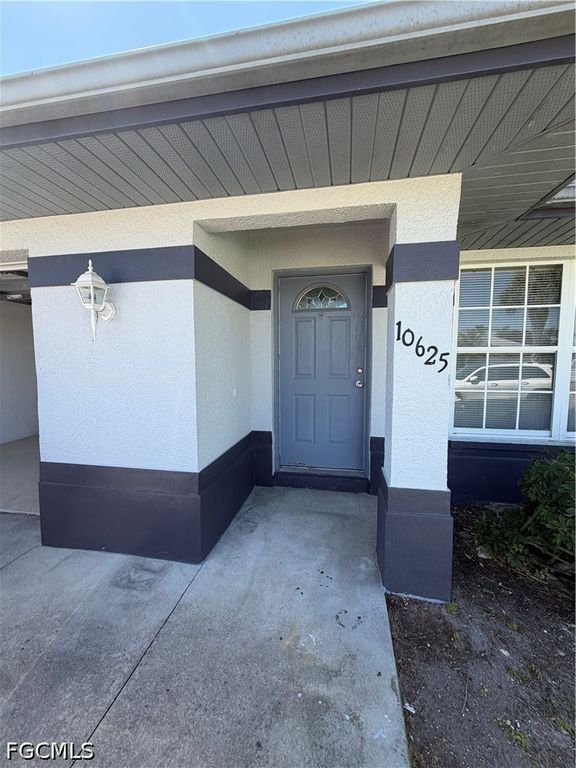 10625 Windsmont CT, Lehigh Acres, FL 33936