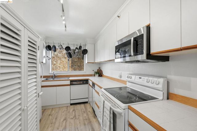 1300 Quarry Ct 209, Richmond, CA 94801