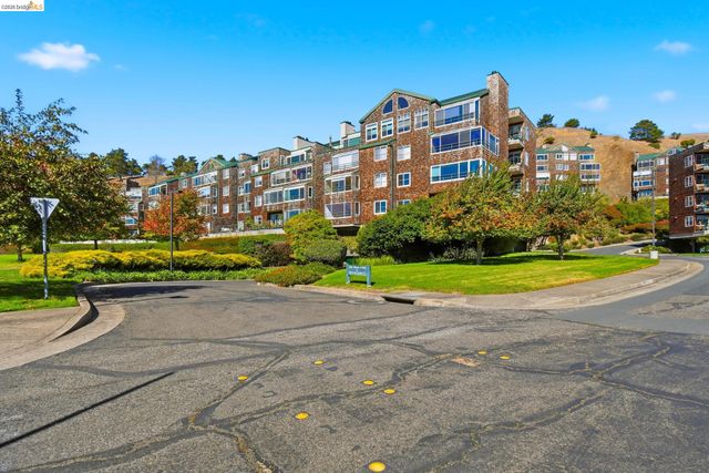 1300 Quarry Ct 209, Richmond, CA 94801