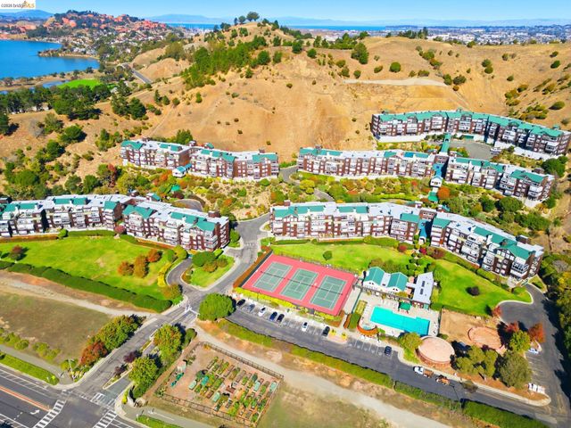 1300 Quarry Ct 209, Richmond, CA 94801