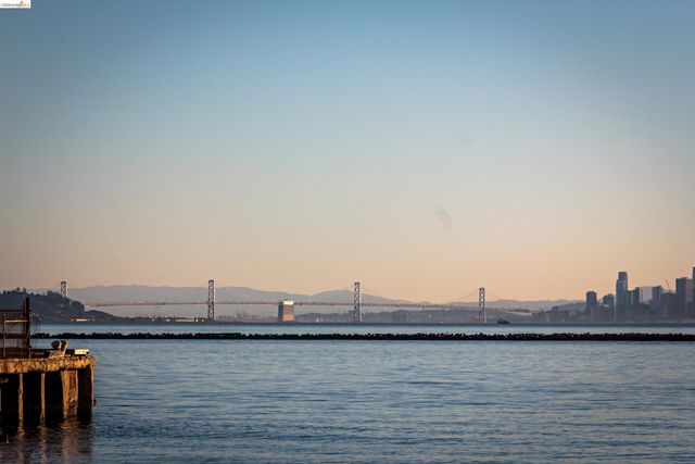 1300 Quarry Ct 209, Richmond, CA 94801