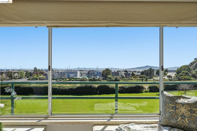 1300 Quarry Ct 209, Richmond, CA 94801