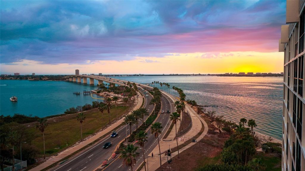 Image 2 of property listing at 11 SUNSET DRIVE 804, Sarasota, FL 34236