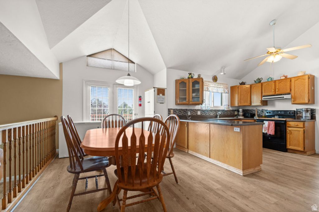 454 DEER HOLLOW RD, Tooele, UT 84074 — photo 2
