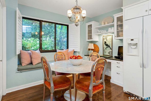 289 New Norwalk Road 23, New Canaan, CT 06840