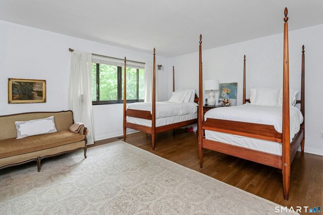 289 New Norwalk Road 23, New Canaan, CT 06840