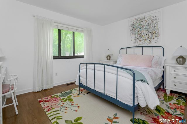 289 New Norwalk Road 23, New Canaan, CT 06840