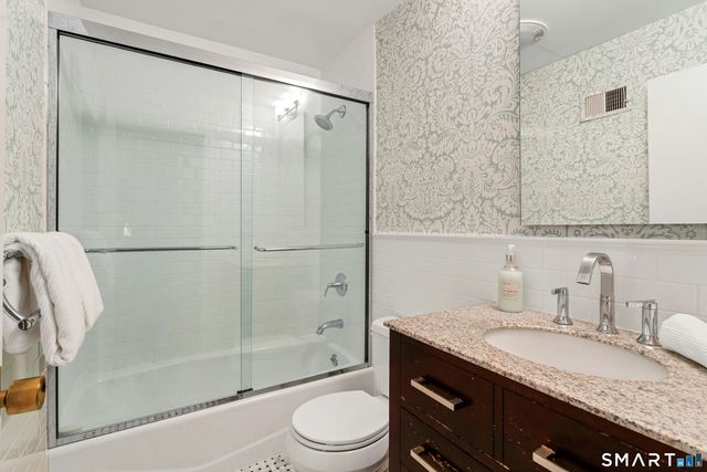 289 New Norwalk Road 23, New Canaan, CT 06840