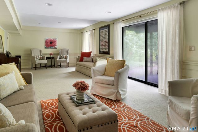 289 New Norwalk Road 23, New Canaan, CT 06840