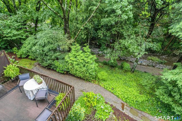 289 New Norwalk Road 23, New Canaan, CT 06840