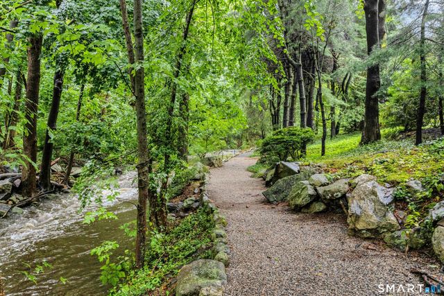 289 New Norwalk Road 23, New Canaan, CT 06840