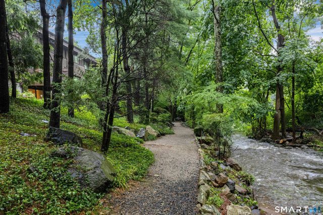 289 New Norwalk Road 23, New Canaan, CT 06840