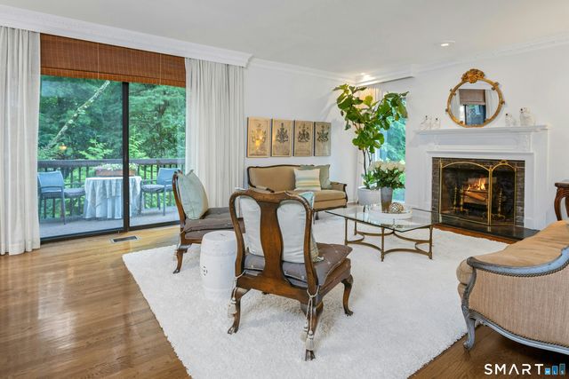 289 New Norwalk Road 23, New Canaan, CT 06840