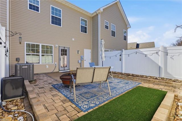 7547 Villa CT, Gloucester Point, VA 23062