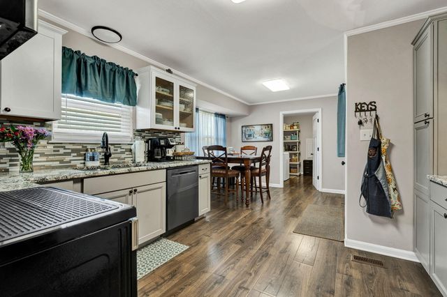 2019 Eugenia Avenue NW, Cleveland, TN 37311