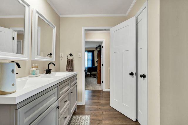 2019 Eugenia Avenue NW, Cleveland, TN 37311