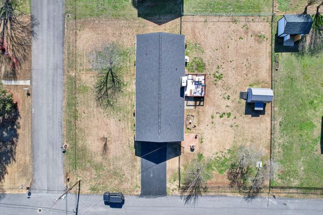 2019 Eugenia Avenue NW, Cleveland, TN 37311