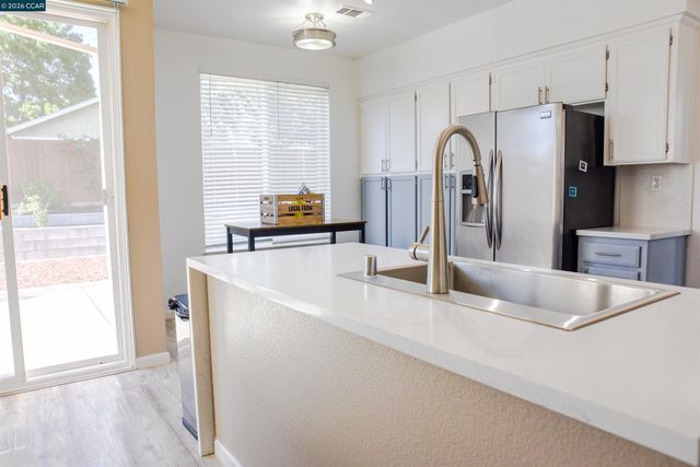 2090 Heartland Cir, Brentwood, CA 94513