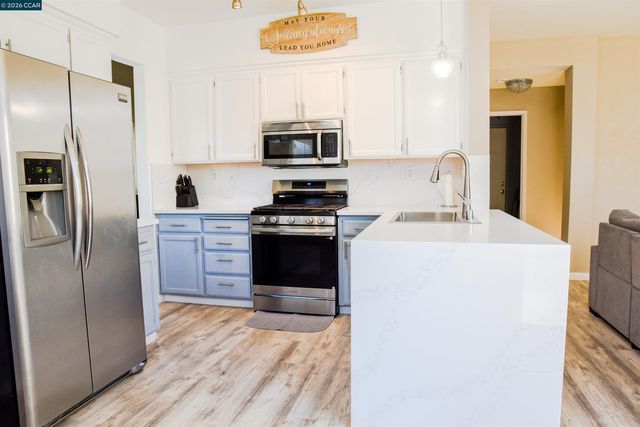 2090 Heartland Cir, Brentwood, CA 94513