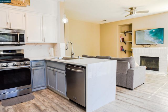 2090 Heartland Cir, Brentwood, CA 94513