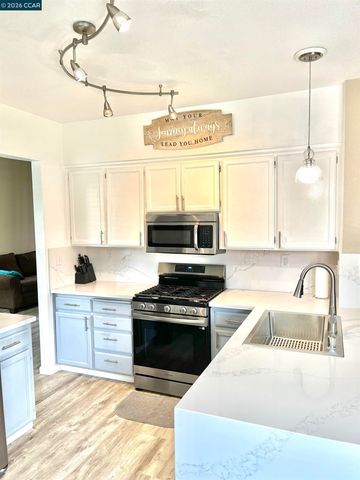 2090 Heartland Cir, Brentwood, CA 94513