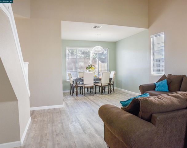 2090 Heartland Cir, Brentwood, CA 94513