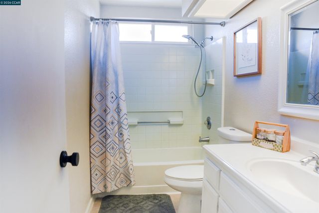 2090 Heartland Cir, Brentwood, CA 94513