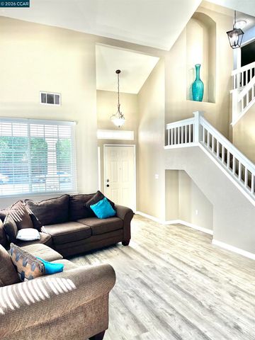 2090 Heartland Cir, Brentwood, CA 94513