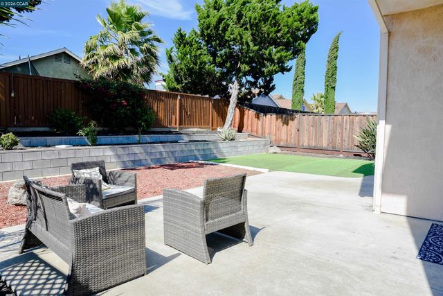 2090 Heartland Cir, Brentwood, CA 94513