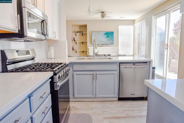 2090 Heartland Cir, Brentwood, CA 94513