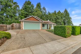 292 Mountain Valley Way, Cave Junction, OR 97523
