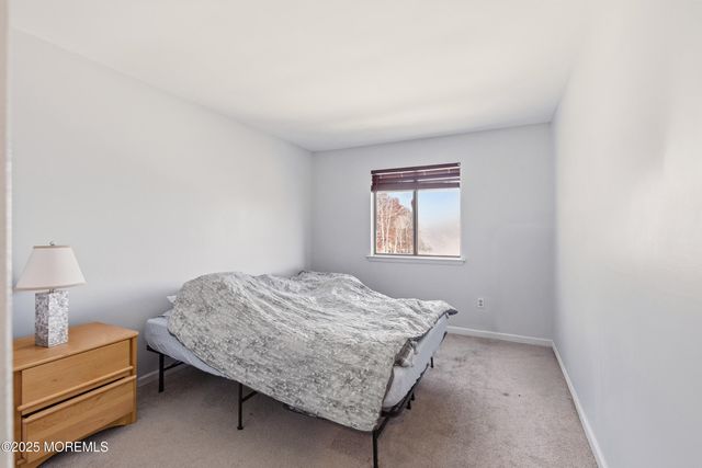 7 Tracey Court, Howell, NJ 07731