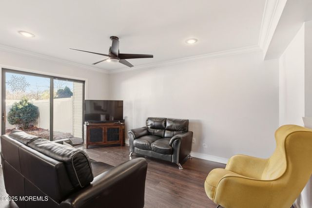 7 Tracey Court, Howell, NJ 07731