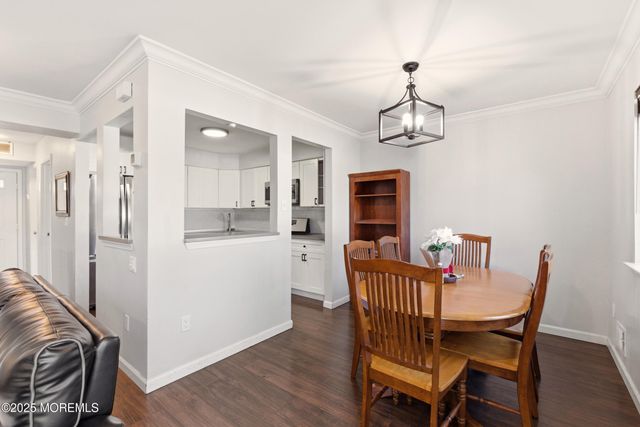 7 Tracey Court, Howell, NJ 07731