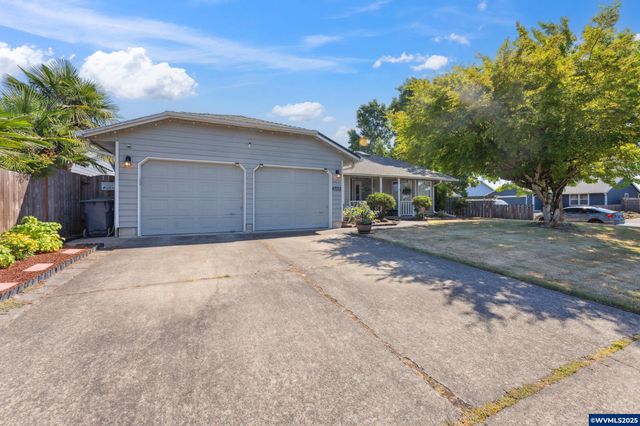 4522 McKenzie Ct NE, Salem, OR 97305