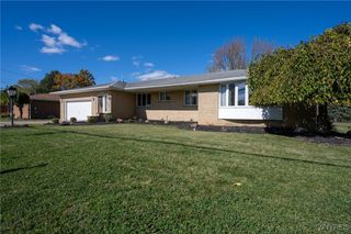 480 Lakeview Avenue, Orchard Park, NY 14127