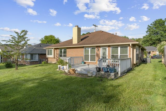 1020 Bret Ridge Dr, Hermitage, TN 37076