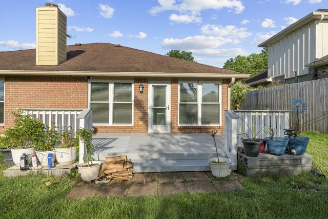 1020 Bret Ridge Dr, Hermitage, TN 37076